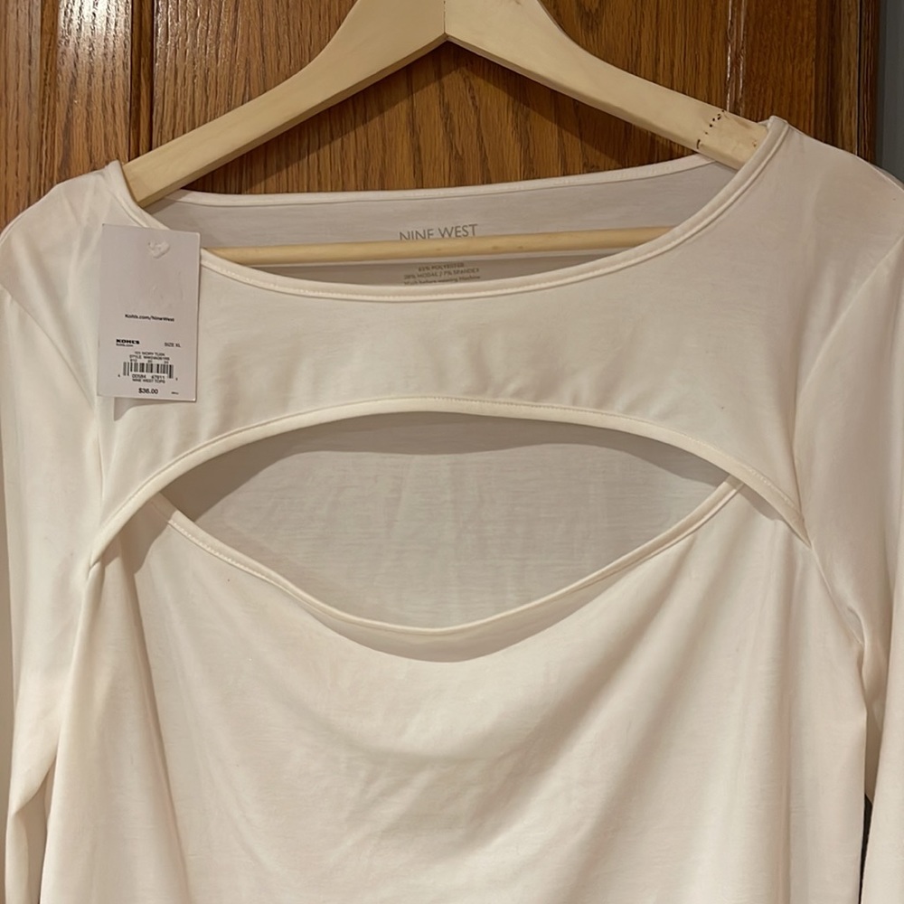 NTW Nine West peep neck top - Picture 4 of 4